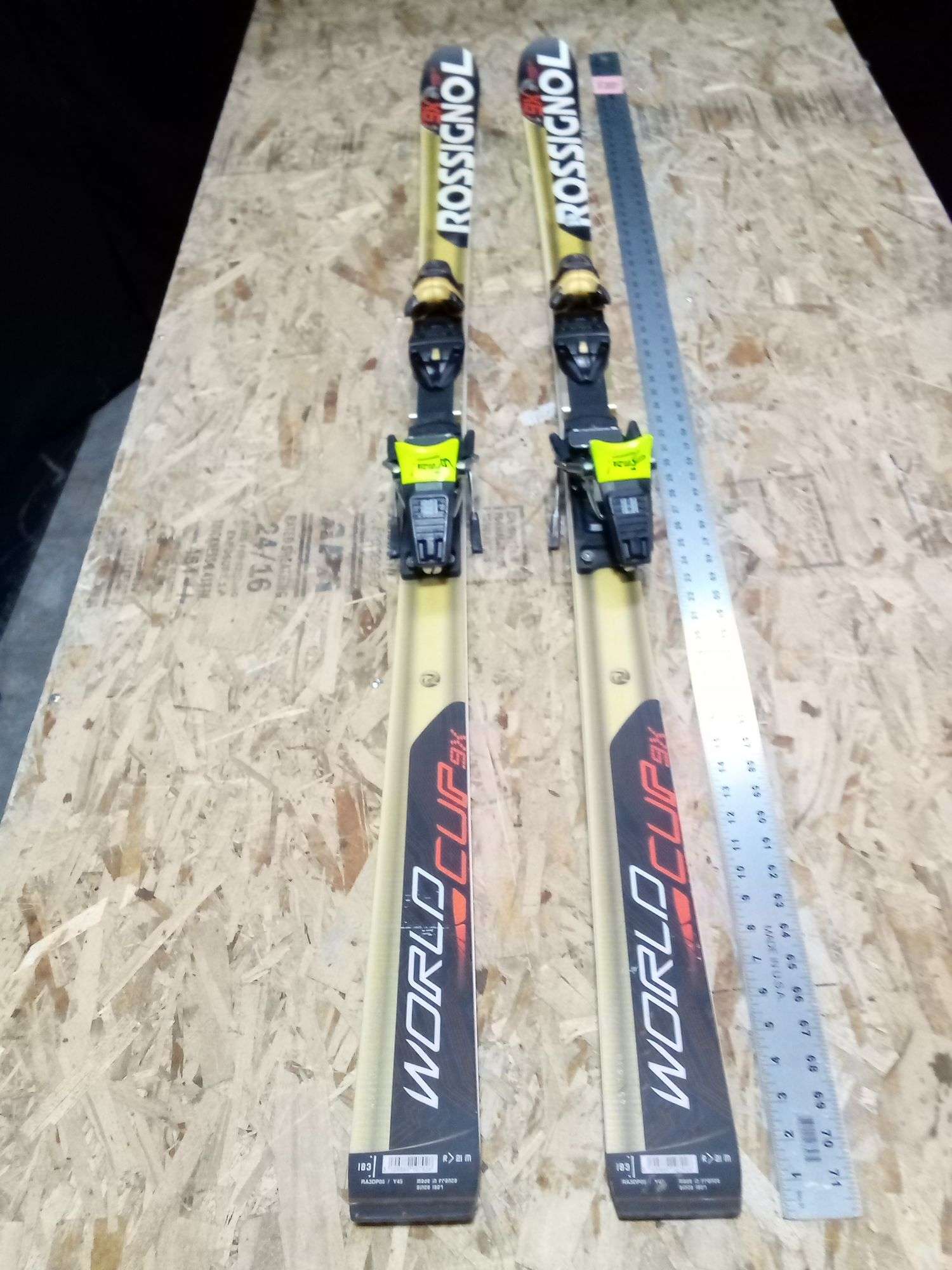 Rossignol World Cup 9X Race Skis – 183 cm / 21 m Radius – with