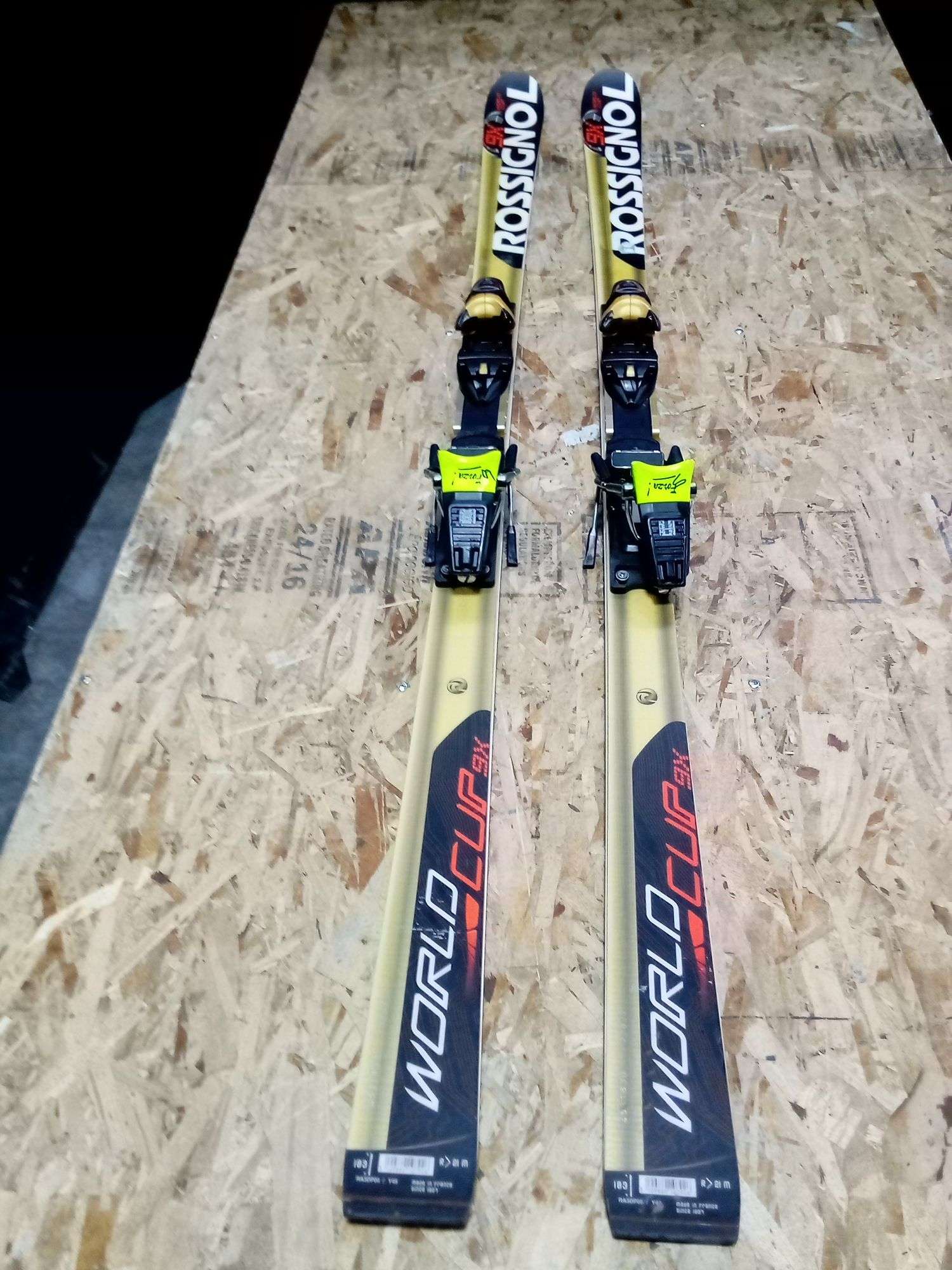 Rossignol World Cup 9X Race Skis – 183 cm / 21 m Radius – with