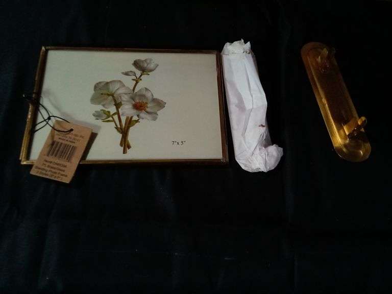 Lot Of 2 Creative Co-op, Standing Photo Frame, 2 Styles, 5" x 7"