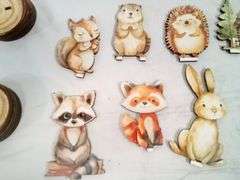 FYSUIMU, 12 Pcs Woodland Animal Table Signs