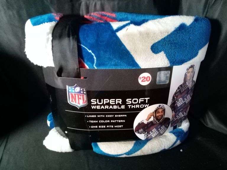 Buffalo Bills Super Soft Wearable Throw
