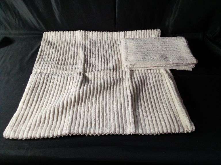 Wool Weave Cushion Cover, Soft Textured Pillow Case, White, 19" x 19"
