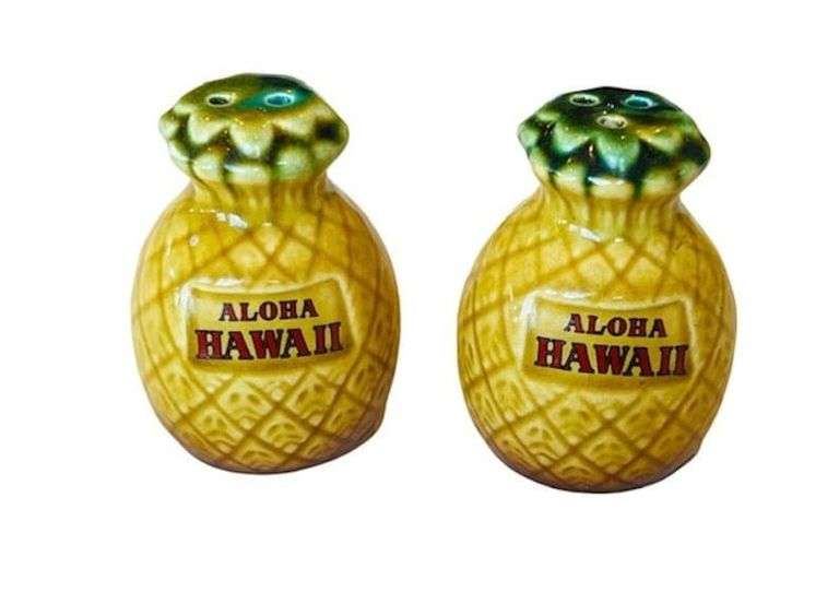 Collectible Pineapple Salt and Pepper Shakers