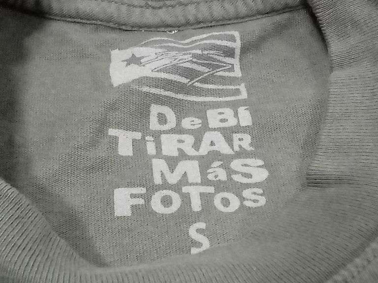 Bad Bunny DeBi TiRar Mas FOTos T-Shirt – Olive Size: S