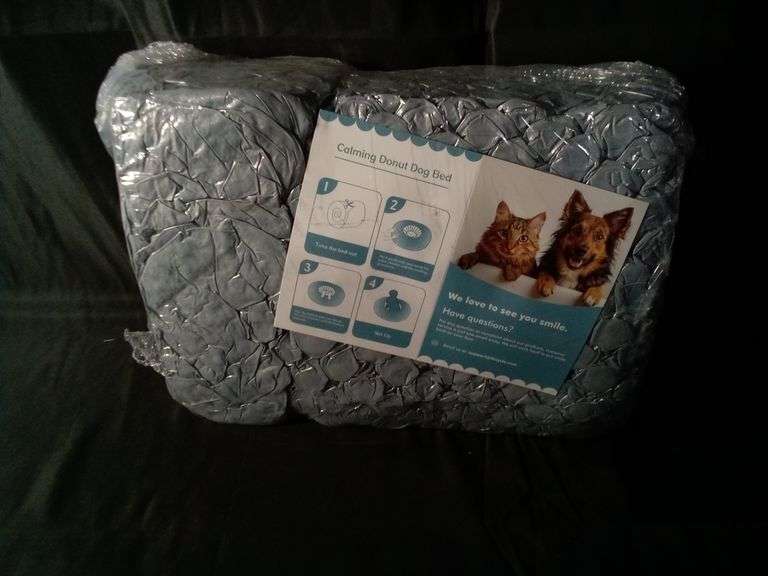 TLC Cycle Vacuum Sealed Calming Donut Dog Bed – Grey