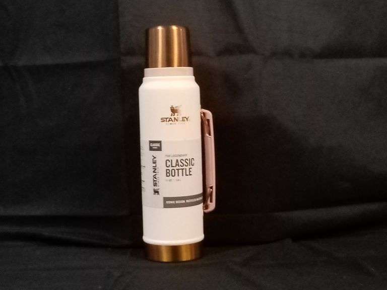 Stanley Legendary Classic Bottle – Cream Rose Gold 1.1 Qt (1.0 L)