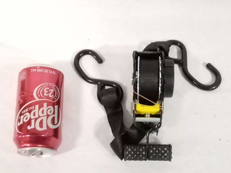 Retractable Ratcheting Tie-Down Strap with Hooks