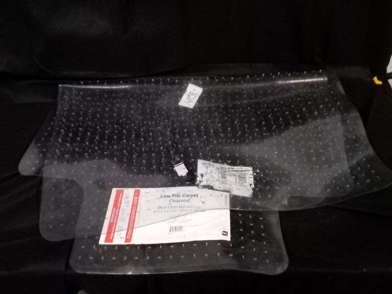Staples, Clear Carpet Chair Mat With Lip, 35.5" x 47.5"