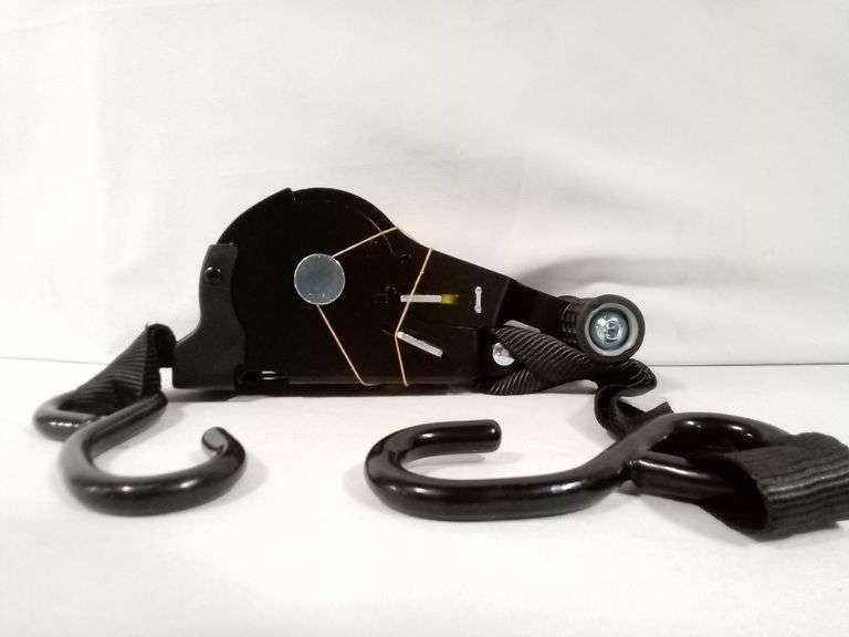 Retractable Ratcheting Tie-Down Strap with Hooks