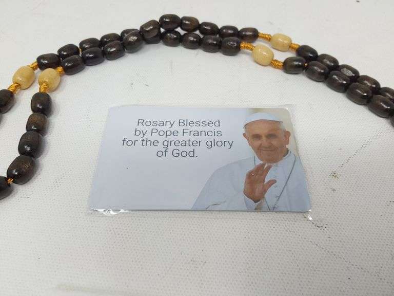 SANCTUM VERITAS Genuine Made in Italy Rosary Necklace Blessed by Pope Francis