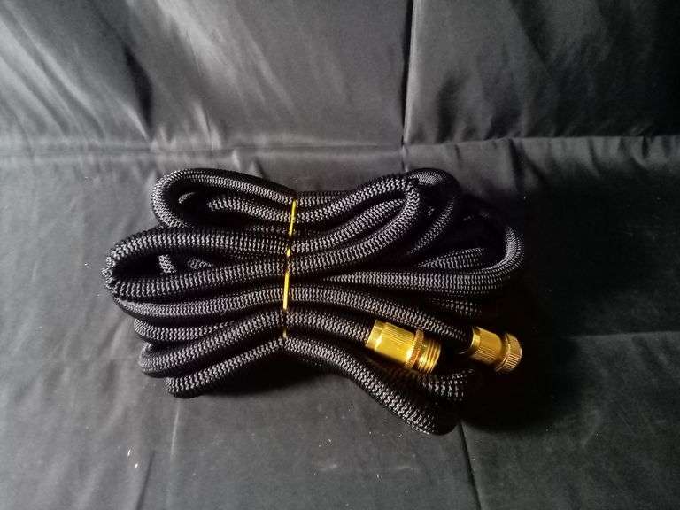 Expandable Flexible Garden Hose – Black/Gold