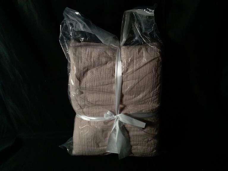 Textured Bedding Coverlet – Beige
