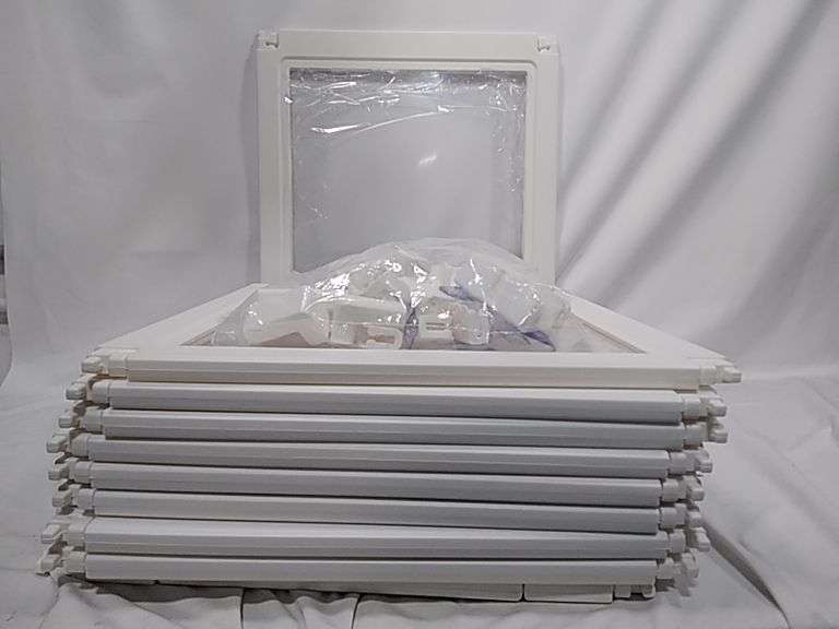 Everfront Acrylic Expandable Pet Playpen – White 10-Panel 23.6"H