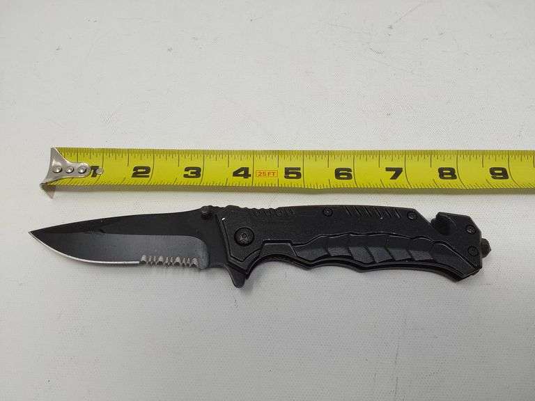 Folding Pocket Knife with Seatbelt Cutter and Glass Breaker