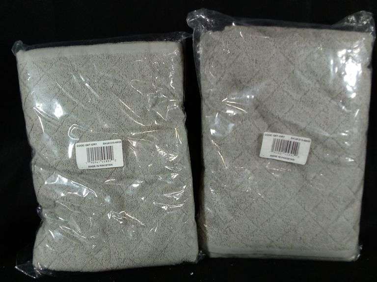Lot of 2 Diamond Pattern Bath Towel – Gray
