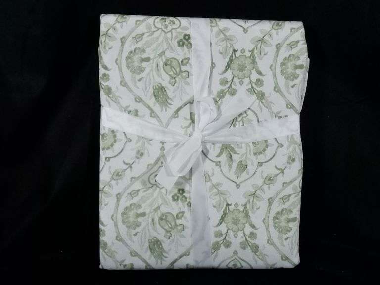 Lot of 2 Laura Ashley Fascott Better Easy Care Tablecloth – Floral Green/Multi