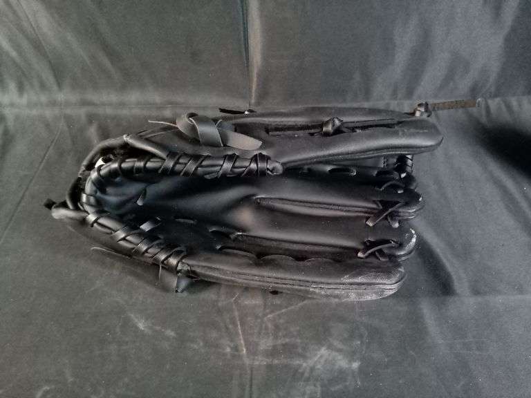 Baseball Softball Glove – Black 11.5"