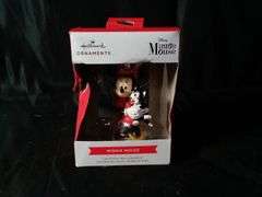 Hallmark Disney Minnie Mouse Holding Kitten Christmas Tree Ornament