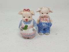 Vintage Mr And Mrs Pig Salt And Pepper Shakers Country Farmer