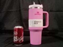 Stanley Flowstate Quencher H2.0 Tumbler with Straw & Handle – Pink 40 oz