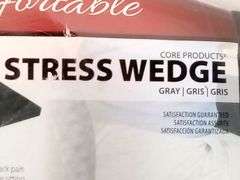 Stress Wedge Cushion, Gray