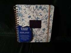 Votum Bloom With Grace Aug 2025 - Jan 2027 Monthly/Weekly Planner – Blue