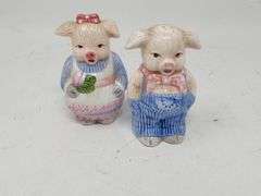 Vintage Mr And Mrs Pig Salt And Pepper Shakers Country Farmer