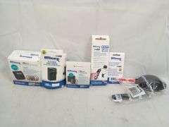Assortment of 7 Ultimaxx Camera Accessories