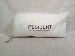 Resident Mattress Protector – White Size: Queen
