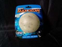 Chuckit, Max Glow Rubber Ball, Extra Large CP22190A