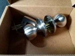 Amazon Basics, Entry Door Knob With Lock, Coastal, Satin Nickel