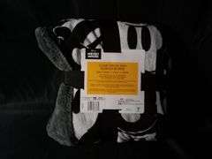 Disney Mickey Mouse Cloud Throw with Faux Fur Reverse – Black/White