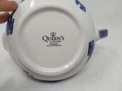 Churchill Blue Willow Teapot 40-ounce