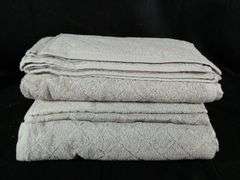 Lot of 2 Diamond Pattern Bath Towel – Gray