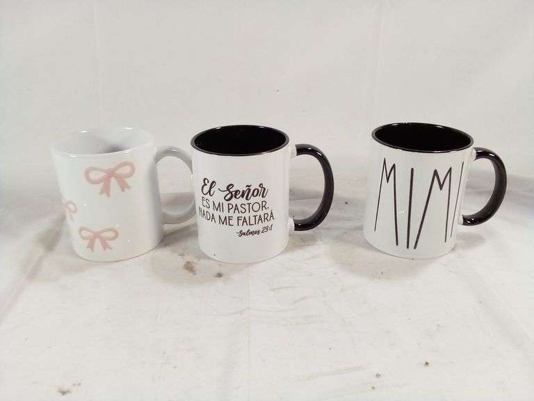 Assortment of 3 Bows, Religious Spanish Text, & Name Ceramic Mugs